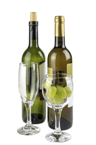 Twee flessen van witte wijn. — Stockfoto