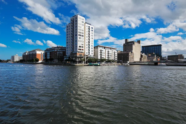 Modern architecture of Dublin Docklands area — Stock Photo, Image