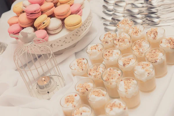 Elegant dessert setup — Stock Photo, Image