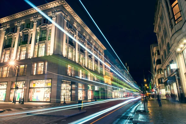 Movimiento en la ciudad de Londres . — Foto de Stock