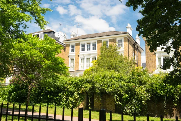 Hermoso edificio urbano — Foto de Stock