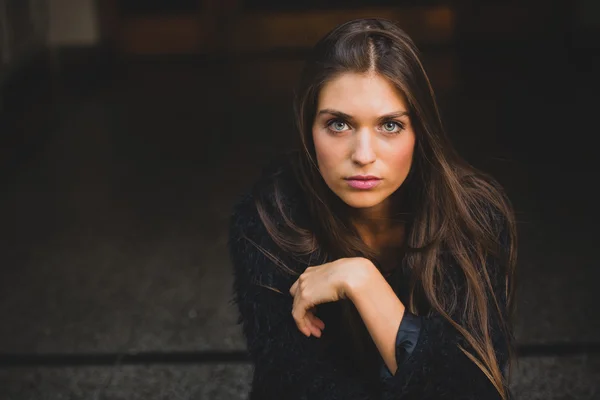 Menina jovem e bonita — Fotografia de Stock