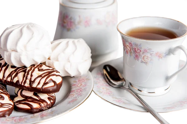 Çay pasta tatlı izole fırın