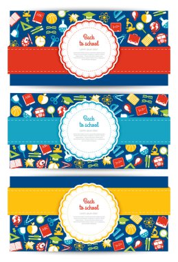 Geri okul kümesine afiş