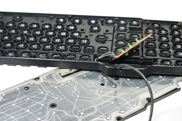 Стара Клавіатура Розділена Білому Тлі Концепція Електронного Сміття — стокове фото