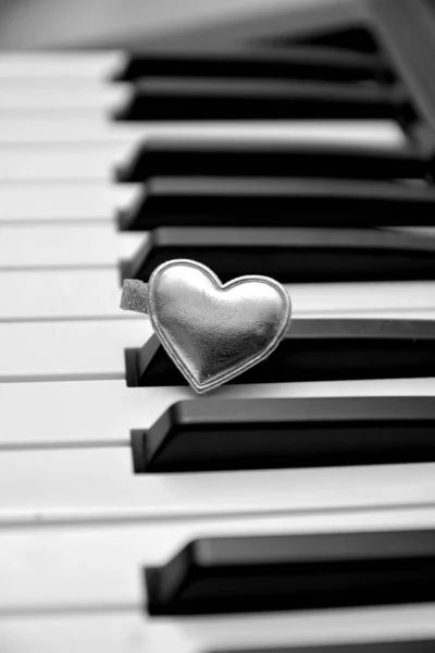 Hearth Object Piano Keyboard Love Passion Concept Music — Stock Photo, Image