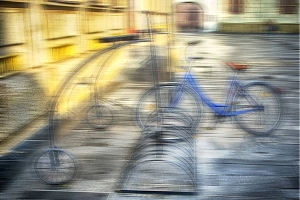 グランジを背景に市内のぼかし自転車ホルダー ストック画像