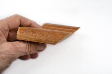 45 derecelik kesikli yönlendirilmiş kalas örneği.