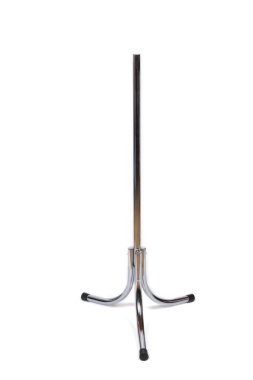 Beyaz arkaplanda çok amaçlı tripod duruşu