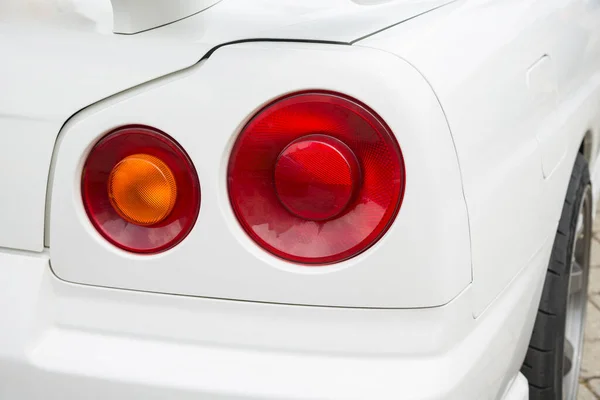 Rote Hintergrundbeleuchtung Eines Modernen Autos — Stockfoto