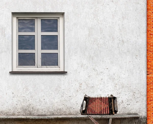 Accordion on the bench — Stock Photo, Image