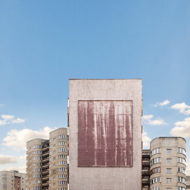 duvarda reklam panoları