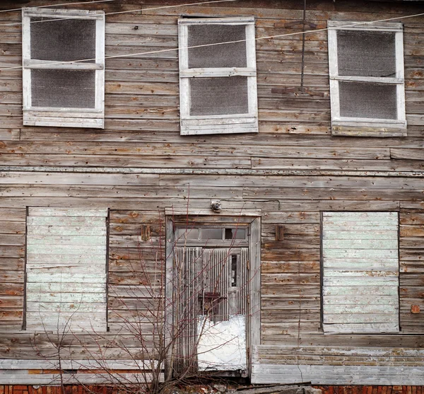 Verlassenes Holzhaus — Stockfoto