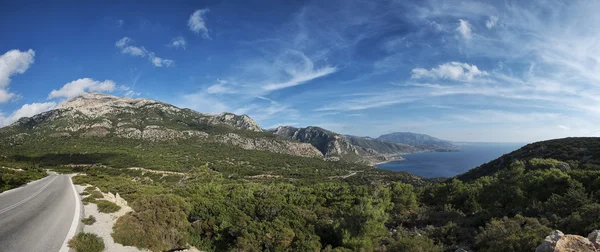 Panorama van de kust van Karpathos, Griekenland — Stockfoto