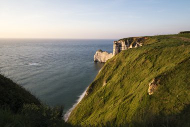 Etretat Normandy, Fransa için etkileyici kayalıklarla