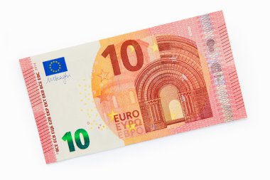 Beyaz arka plan üzerinde on euro banknot