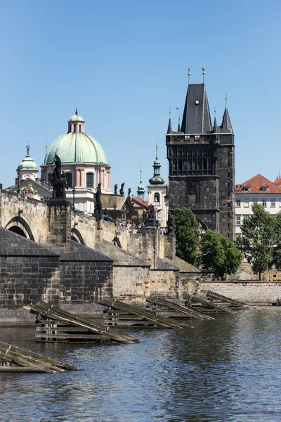 Karelsbrug in Praag, Tsjechië — Stockfoto