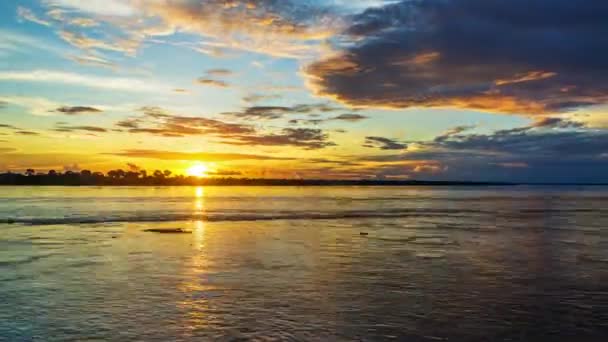 Захід сонця басейні річки Амазонки — стокове відео