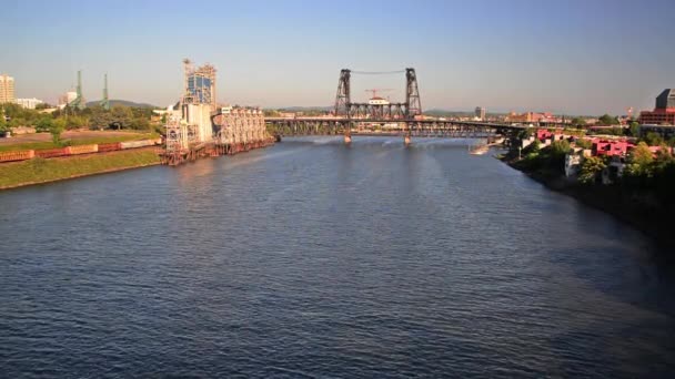 Vista al río Willamette — Vídeo de stock