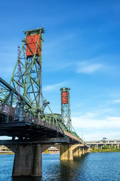 Vertikal Hawthorne Bridge — Stockfoto