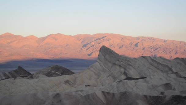 Salida del sol en Zabriskie Point — Vídeos de Stock