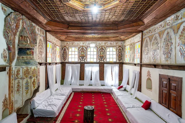 Интерьер Исторического Османского Дома Гирокастере Албания — стоковое фото