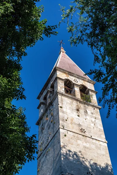 Widok Zabytkową Dzwonnicę Splicie Chorwacja — Zdjęcie stockowe