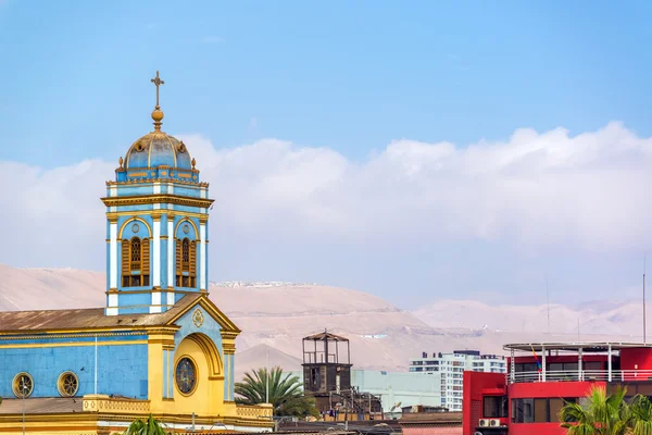 Blue Church and Sand Dunes — Stock Photo, Image