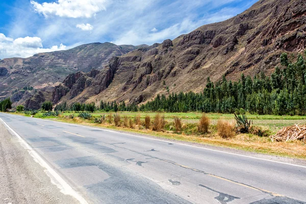 Yol ve Peru kutsal vadi — Stok fotoğraf