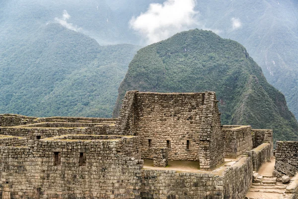 Руины инков в Мачу-Пикчу — стоковое фото