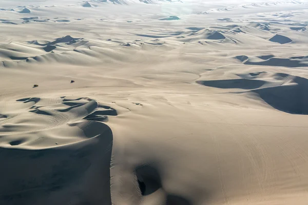 Dunas de areia e buggies de dunas — Fotografia de Stock