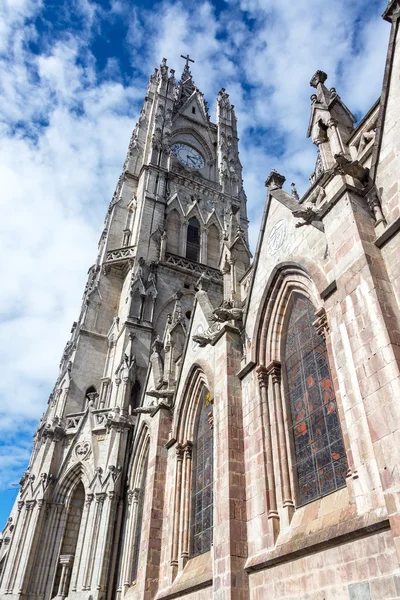 Torre de basílica quito — Fotografia de Stock