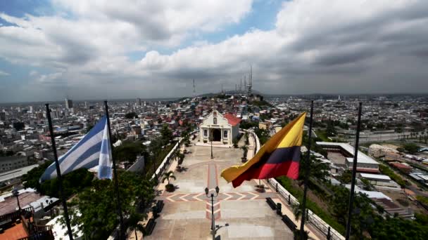 Guayaquil Bandeiras e Igreja — Vídeo de Stock