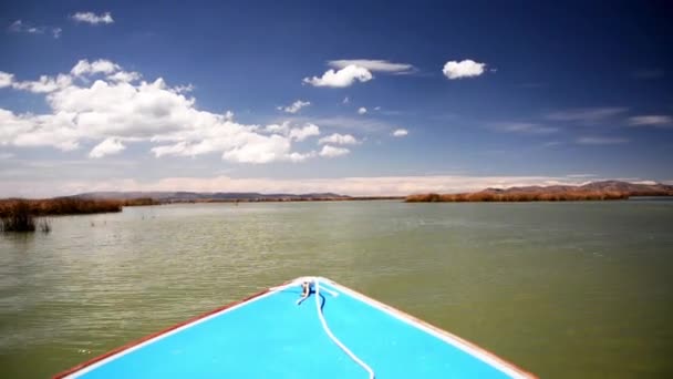 Jezero Titicaca loď — Stock video