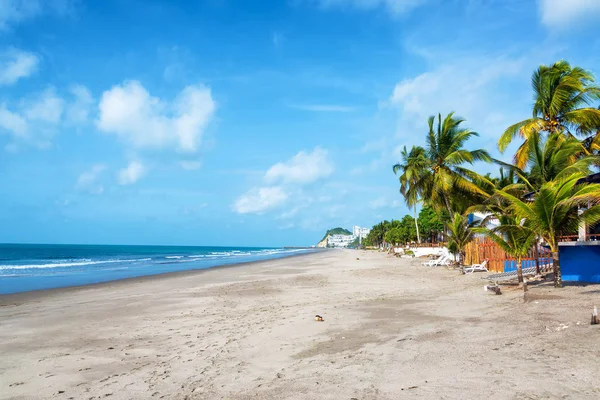 Písčitá pláž v stejné, Ekvádor — Stock fotografie