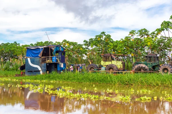 Heavy Machinery on the Amazon — Stock Photo, Image