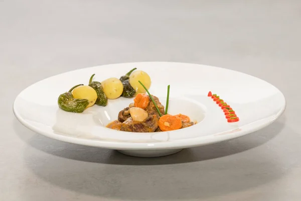 Selective Focus Delicious Looking Beef Stew Plate Assortment Vegetables Traditional — Stock Photo, Image