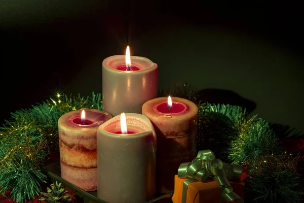 Vista Vicino Delle Candele Degli Oggetti Decorativi Natale Cartolina Natale — Foto Stock