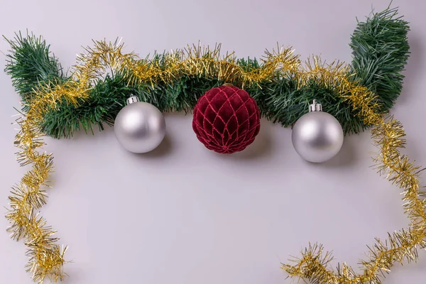 Gyönyörű Karácsonyi Labdák Dekoráció Elszigetelt Képeslap Karácsonyi Újévi Ünnepek Koncepció — Stock Fotó
