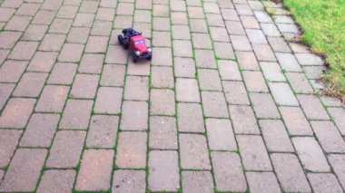 RC model arabanın güzel manzarası. Boş zaman Çocuklar ve yetişkinler konsepti.