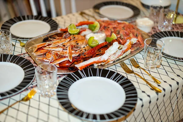 Close Zicht Schelpdieren Schotel Tafel Geserveerd Voor Het Diner Stockfoto