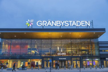 Granbystaden mağazasındaki girişi kapatın. İş konsepti. Uppsala. İsveç. 12.23.2020.