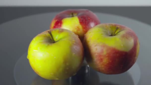 Κλείσιμο Προβολής Των Περιστρεφόμενων Κόκκινων Μήλων Έννοια Υγείας — Αρχείο Βίντεο