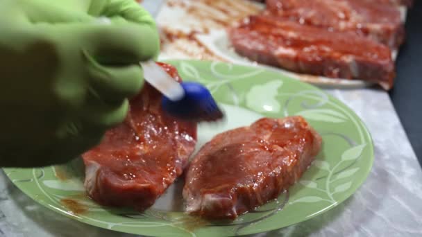Vue Steak Brossé Avec Marinade Barbecue Alimentation Santé Concept — Video