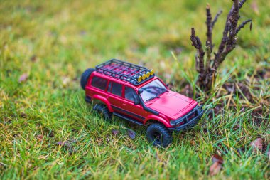 RC model arabanın güzel manzarası. Boş zaman Çocuklar ve yetişkinler konsepti.