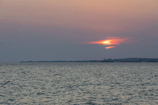 Beleza Incrível Pôr Sol Colorido Ilha Grécia Vista Inesquecível Fundo — Fotografia de Stock