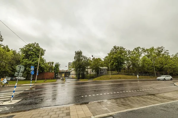 秋天雨天俄罗斯驻斯德哥尔摩大使馆大楼景观图 斯德哥尔摩 — 图库照片