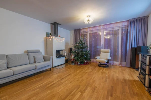 Schöne Aussicht Auf Zimmer Mit Weihnachtsdekoration Weihnachtliche Hintergründe — Stockfoto