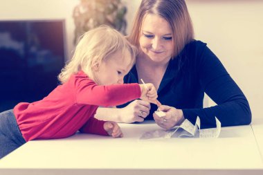 Evde test kiti kullanarak Covid-19 'un önleyici kontrolü. Yatay olarak. 