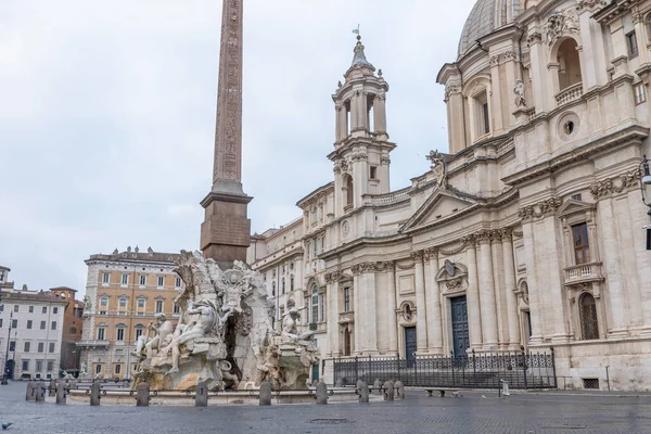 Plaza Navona Vacía Con Fuente Los Cuatro Ríos Roma Italia — Foto de Stock